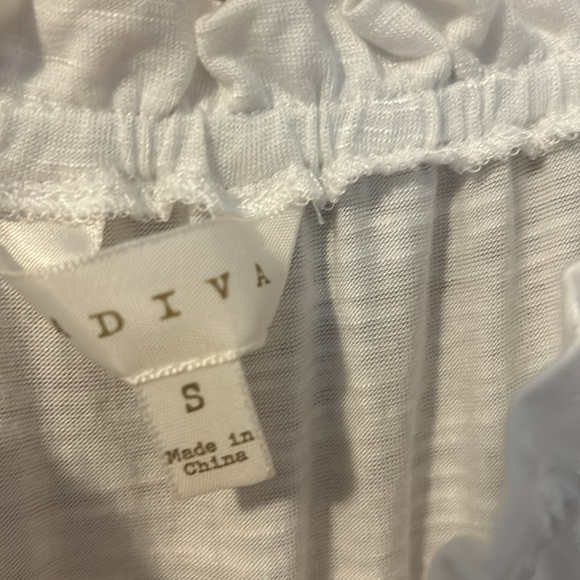 Adiva Off The Shoulder Top W/Crochet Detail - Picture 5 of 7